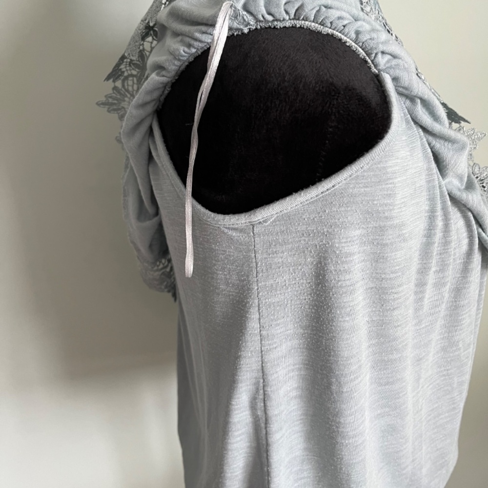 Paper & Tee Off Shoulder Ruffle top M - Picture 3 of 8